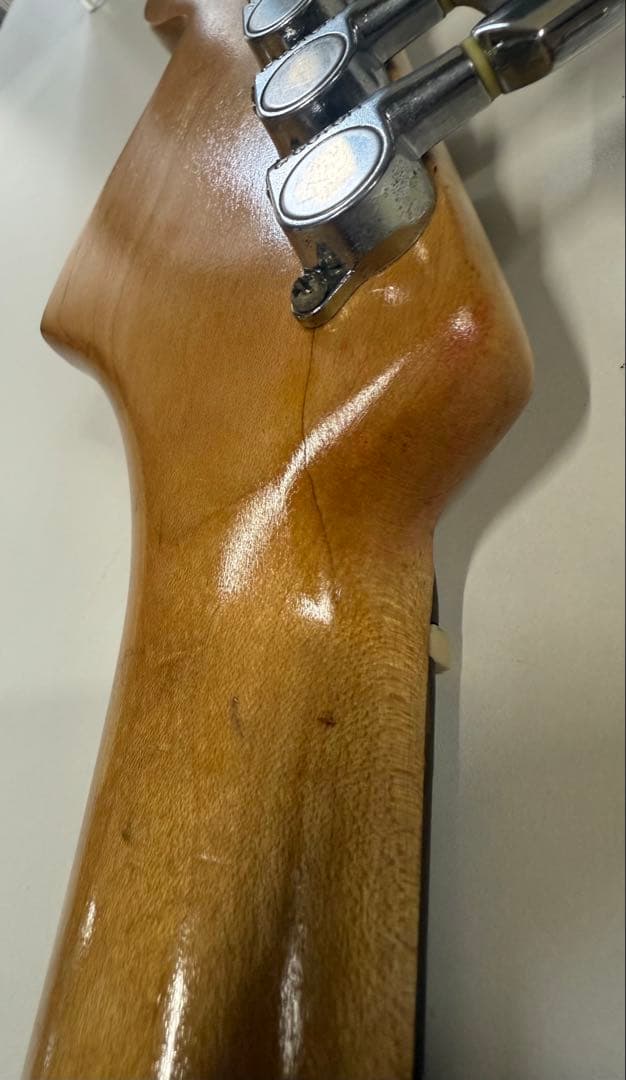 ESP momose 2ピックアップ（ダンカン、suhr)ストラト