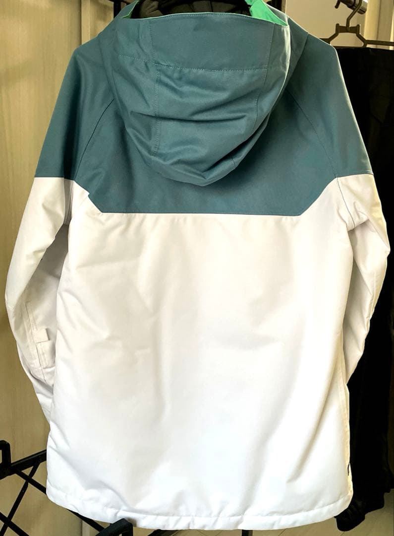 686スノボウェア上下セット➕小物類