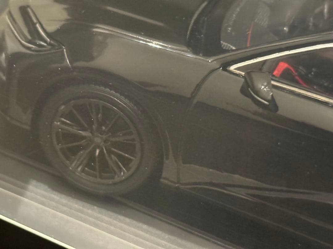 クラウンスポーツ　PHEV 版　ブラック　内装レッド　カラーサンプル　非売品