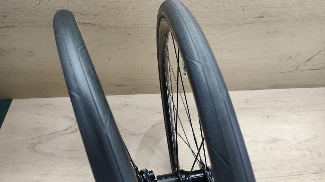 ■DT SWISS R470■ディスクブレーキホイール　前後セット■タイヤ付き■