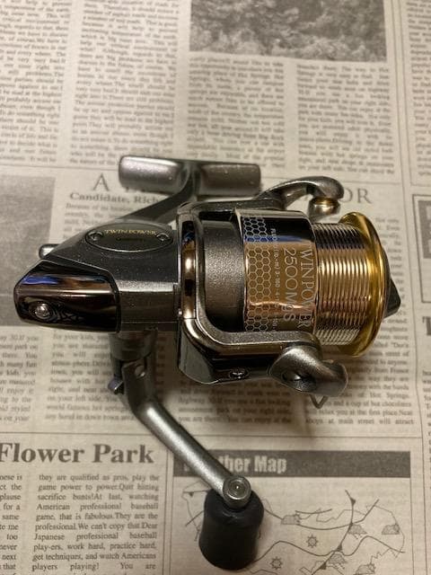 【極美品・完動品】SHIMANO ツインパワー 2500mgs