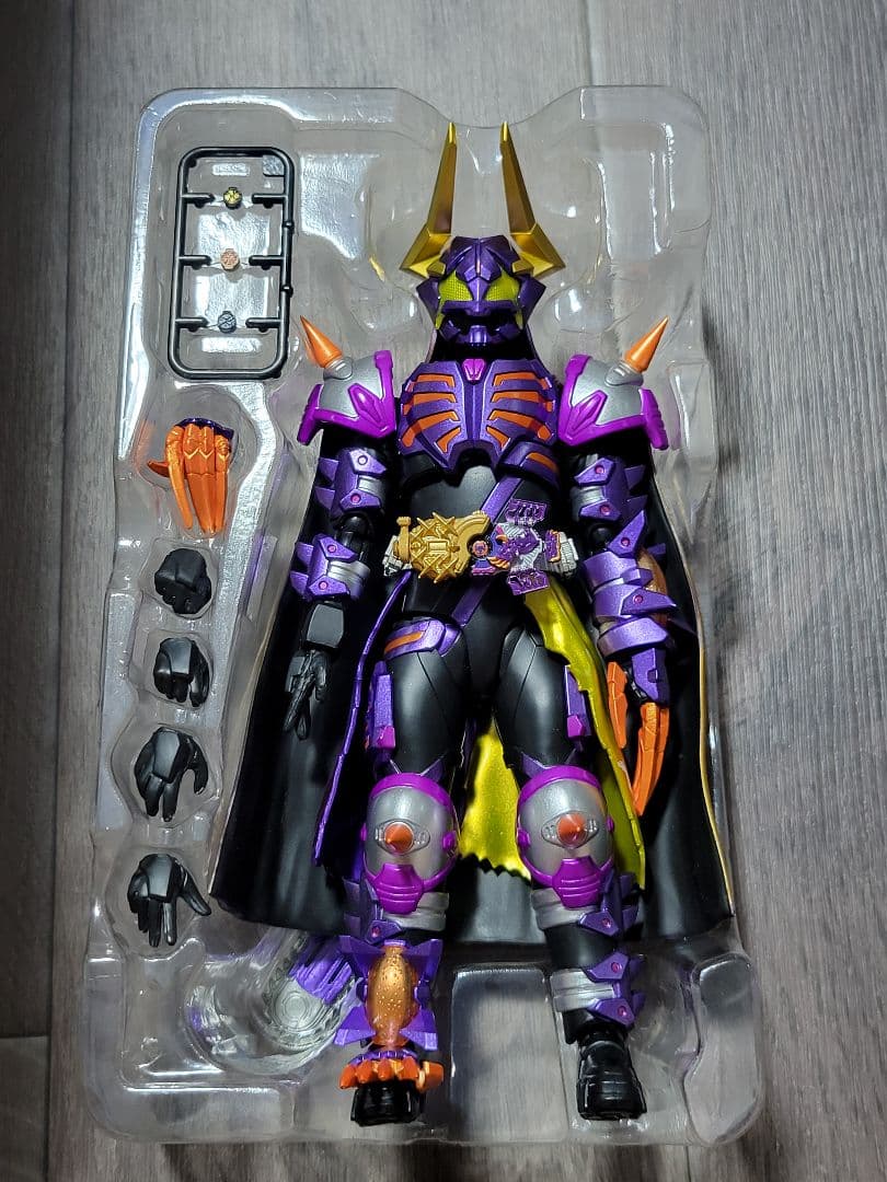 仮面ライダーギーツ　フィギュアーツ　バッファ　フィーバーゾンビフォーム　ジャマ神