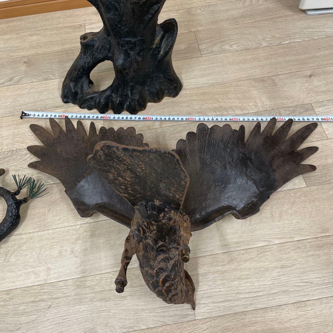 鷹　松　松の木　鳥　ブロンズ　鉄製品　鉄製　銅彫金　彫刻　鳥　アンティーク 金運