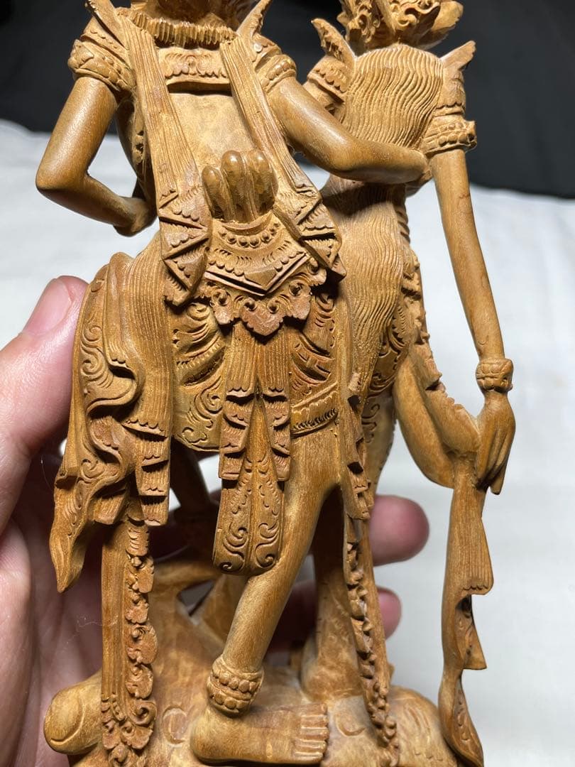 仏像。木雕。白檀。平成時代。美品。舊家蔵出し。