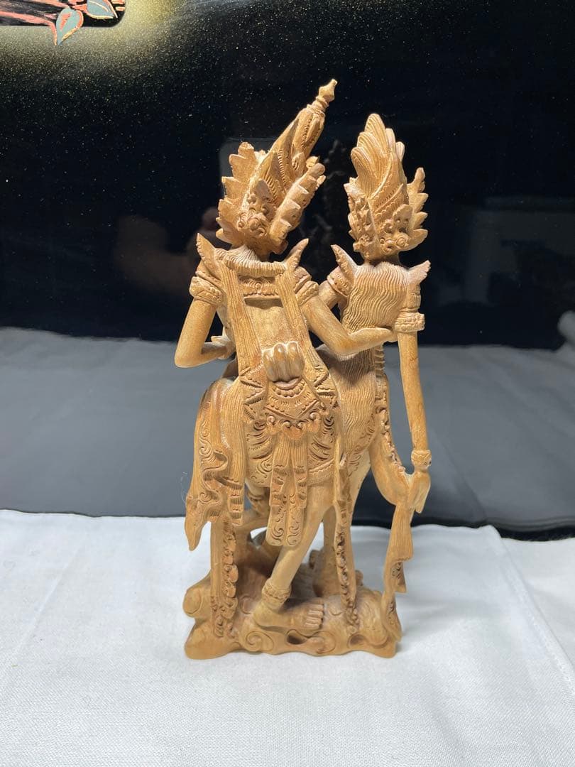 仏像。木雕。白檀。平成時代。美品。舊家蔵出し。