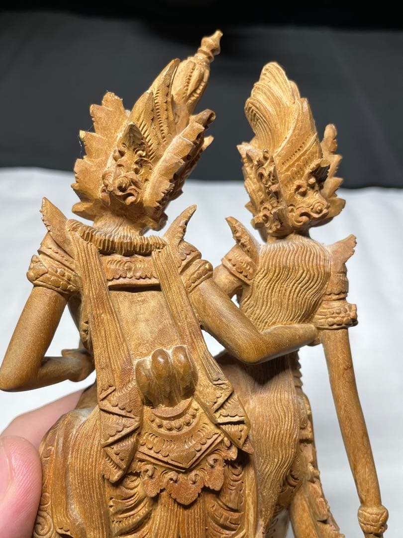 仏像。木雕。白檀。平成時代。美品。舊家蔵出し。