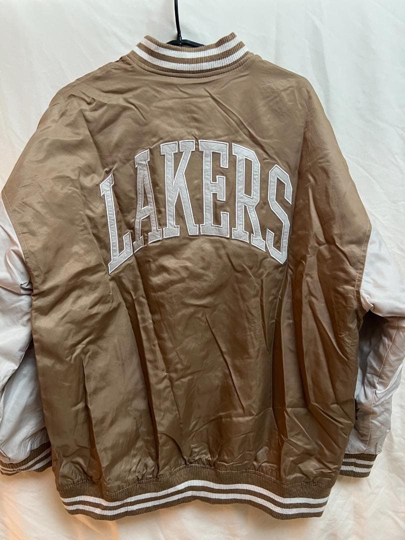 【美品/希少】LAKERS ボンバージャケット ゴールド/白 メンズ XS