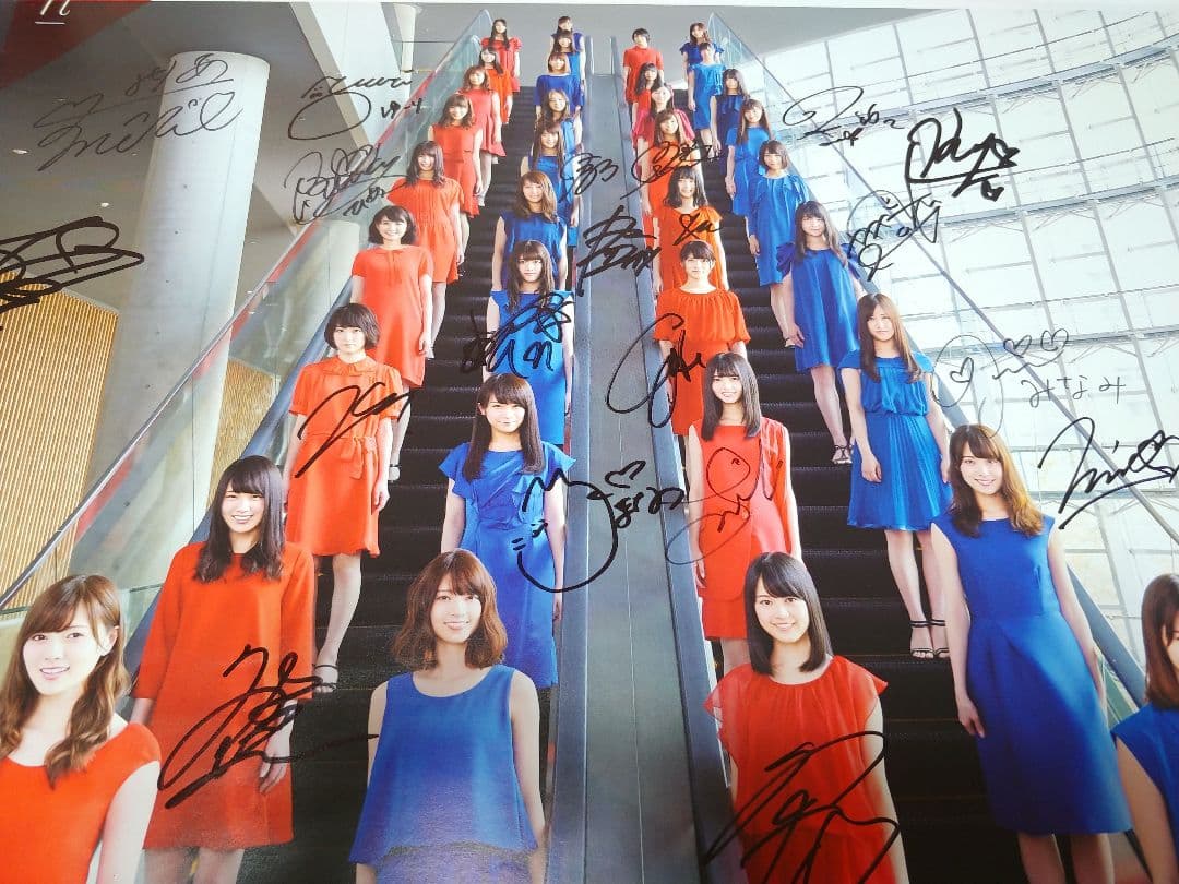 乃木坂46  2ndアルバム「それぞれの椅子」 ポスター