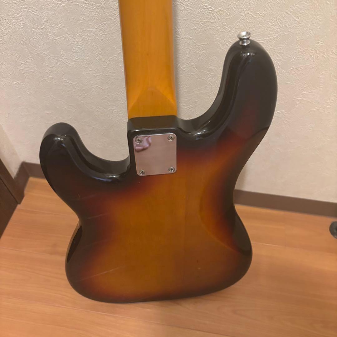 ベース Fender Japan Mod