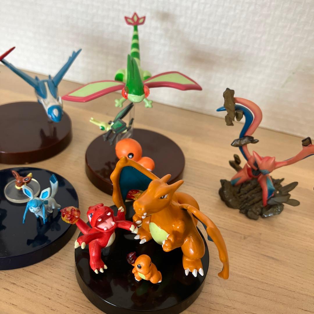 立体ポケモン図鑑　フィギュア　レア