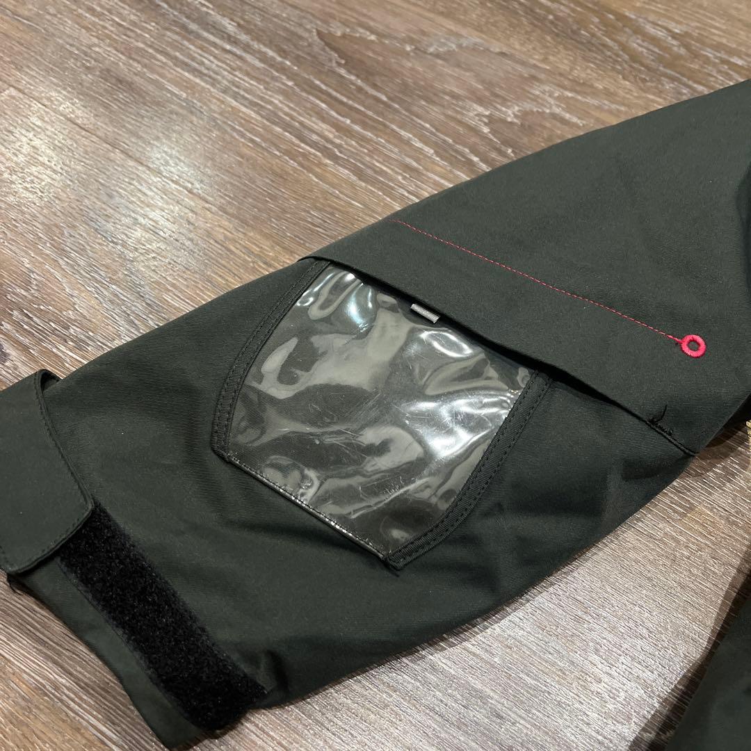 150 デサント　美品　　セットアップ　上下　スキーウェア　女の子