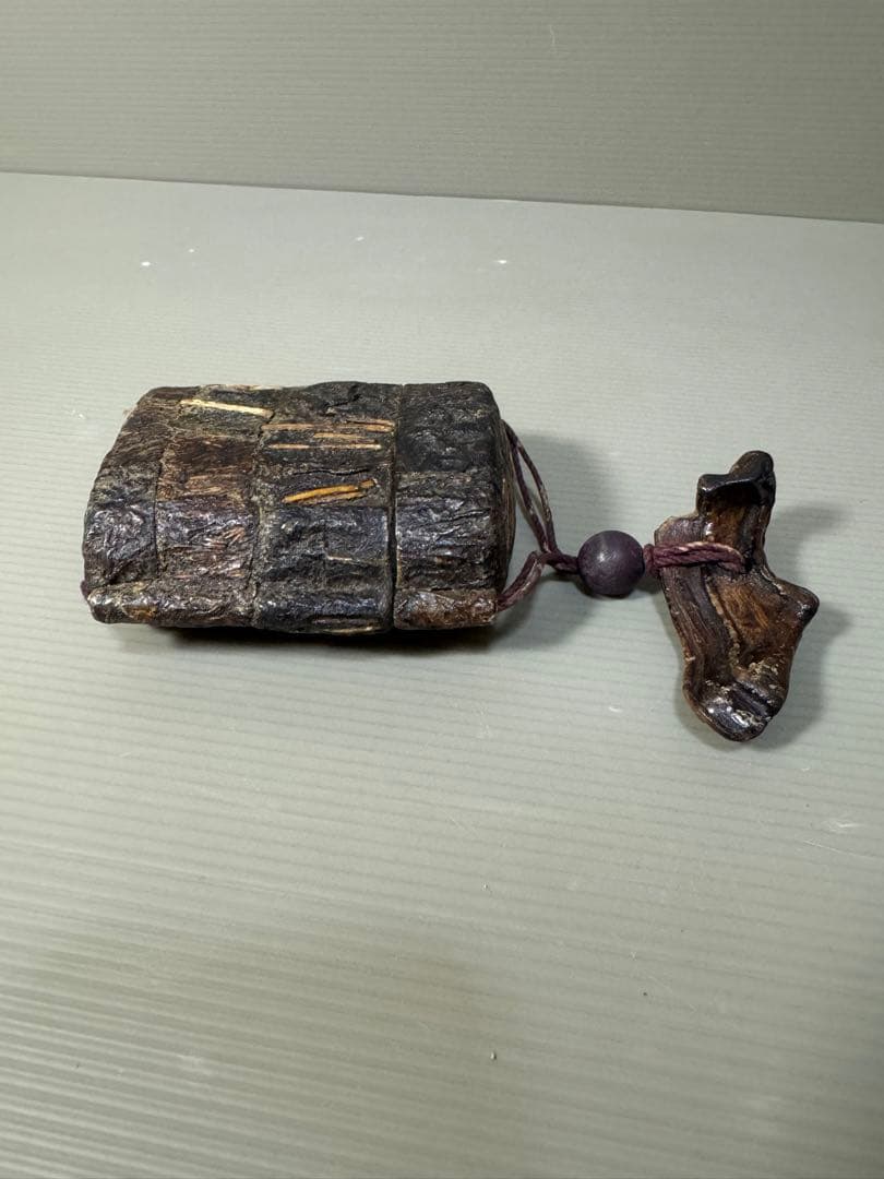 2290 時代物　印籠　根付