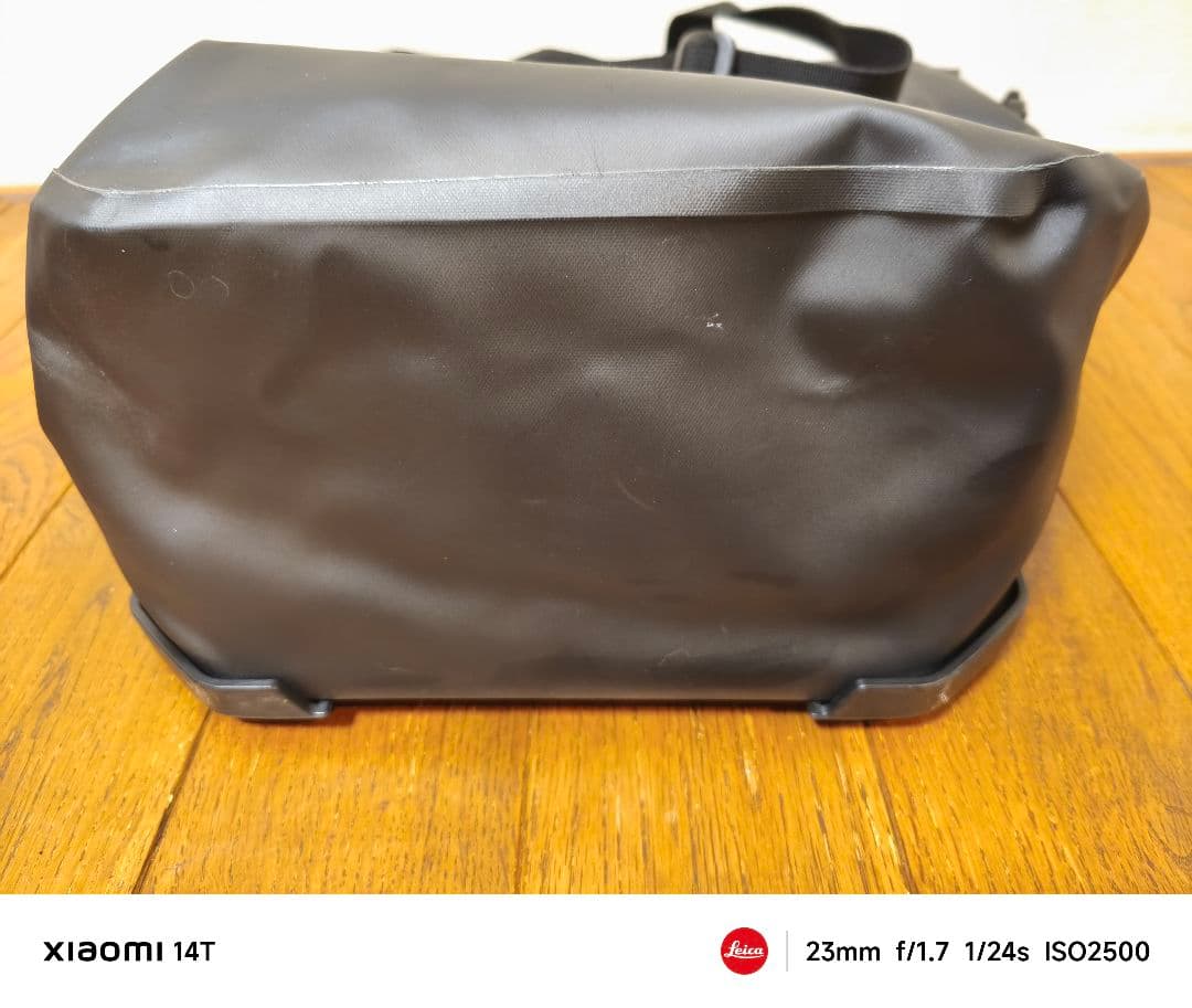 【極美品】THULE/ shield pannier 17L バックパック