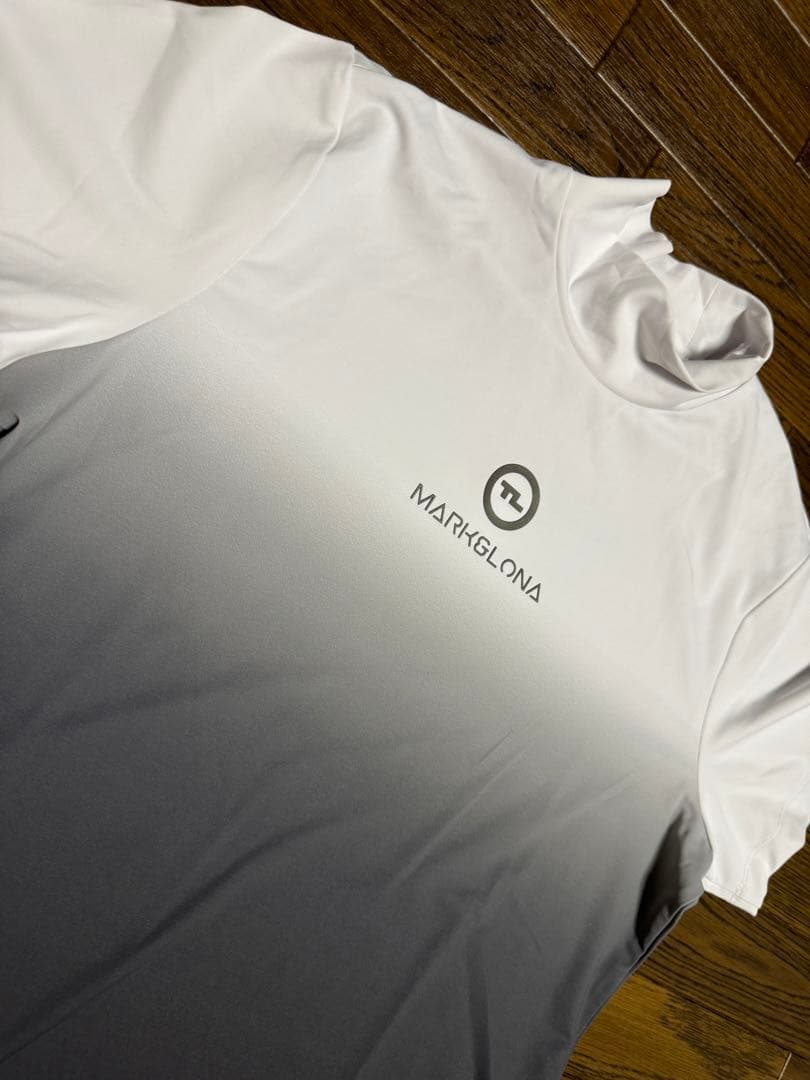 新品の　MARK & LONA 38(M) モックネック半袖　ホワイト