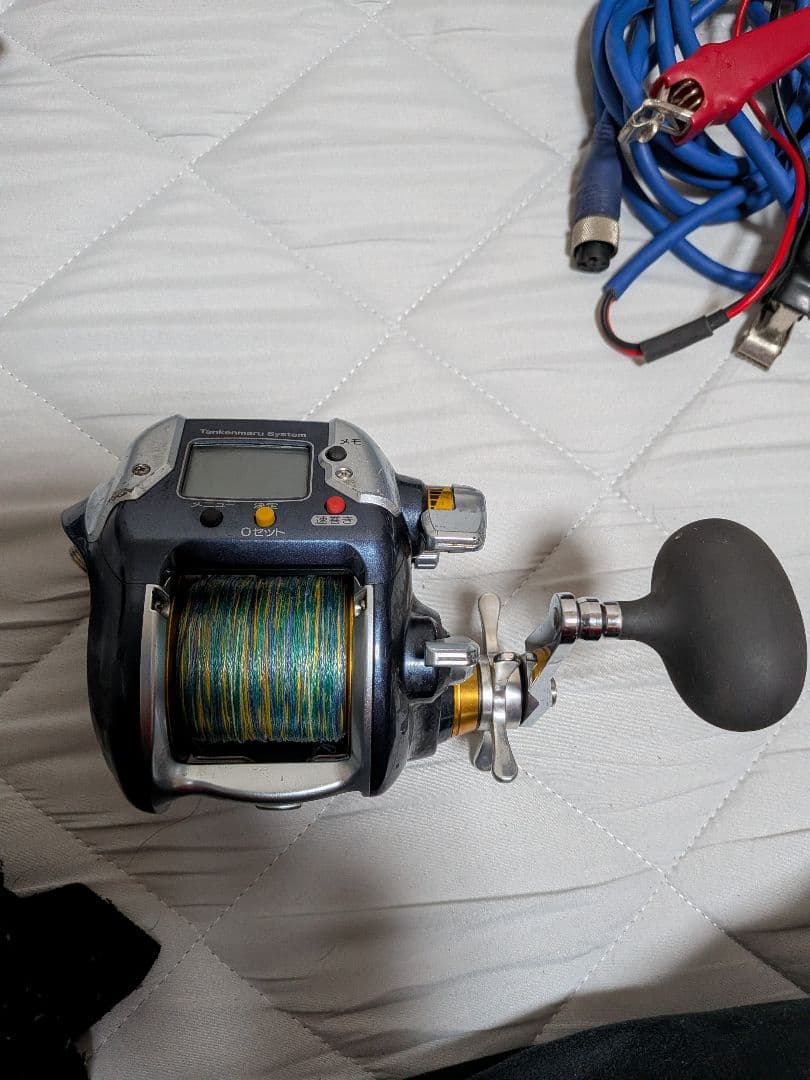 電動リール 青緑ライン付き