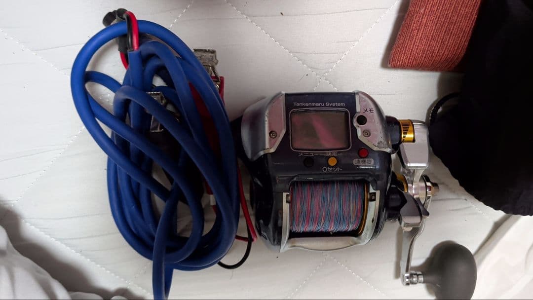 電動リール 青緑ライン付き