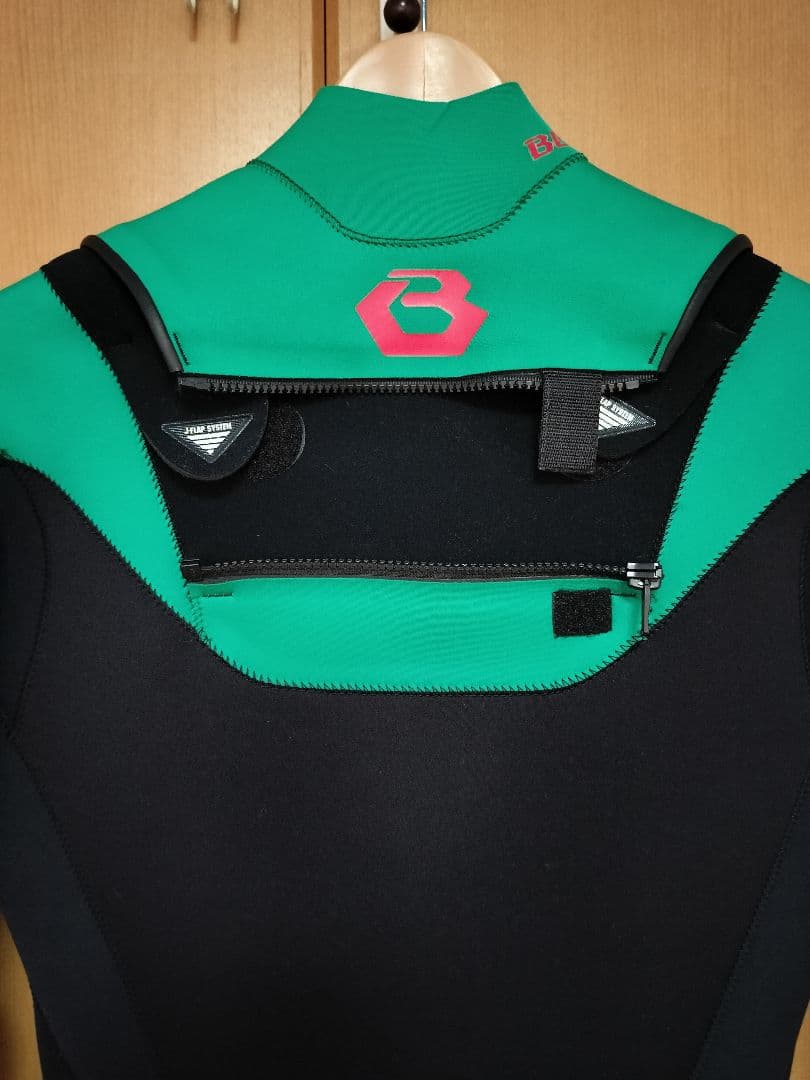 美品　BEWET ウェットスーツ