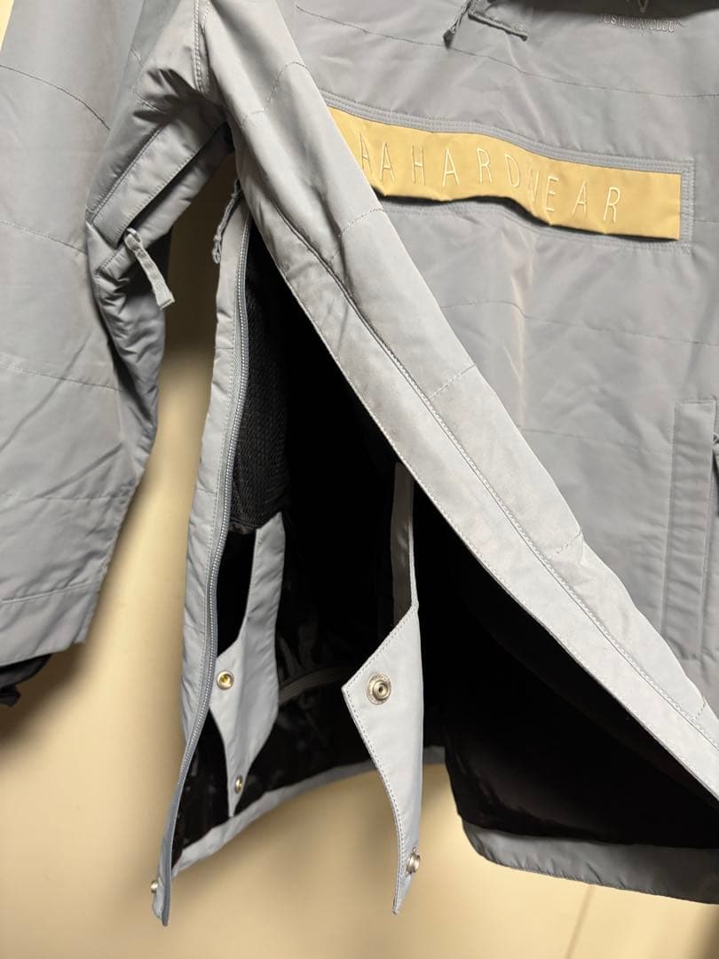 AA HARDWEARのプルオーバー　スノーボードジャケット　ウェア　スノボー