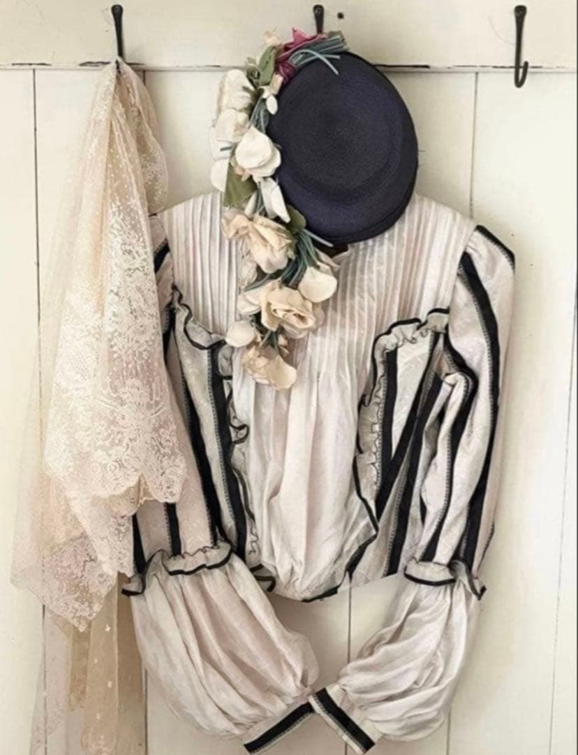 アンティークヴィンテージハットエクリュ 布花コサージュ帽子ドレスディスプレイ