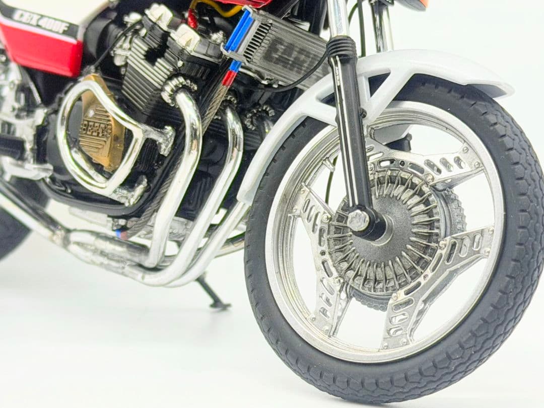 CBX400F プラモデルバイク　大人カスタム