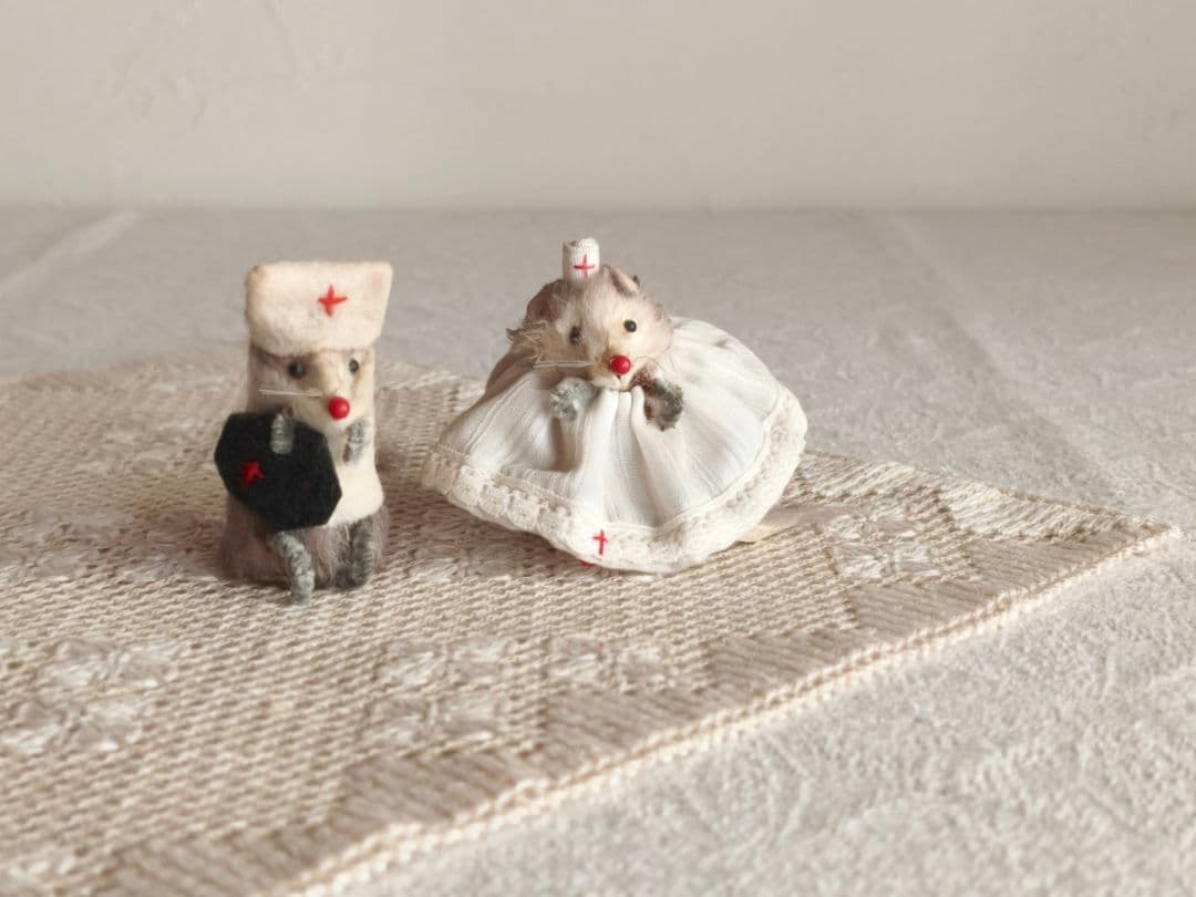 * vintage figure ✙ * 赤十字の ネズミさん SET