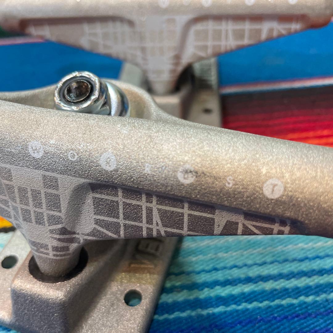 ベンチャー　トラックWORST スケートボードトラック グレー5.2low