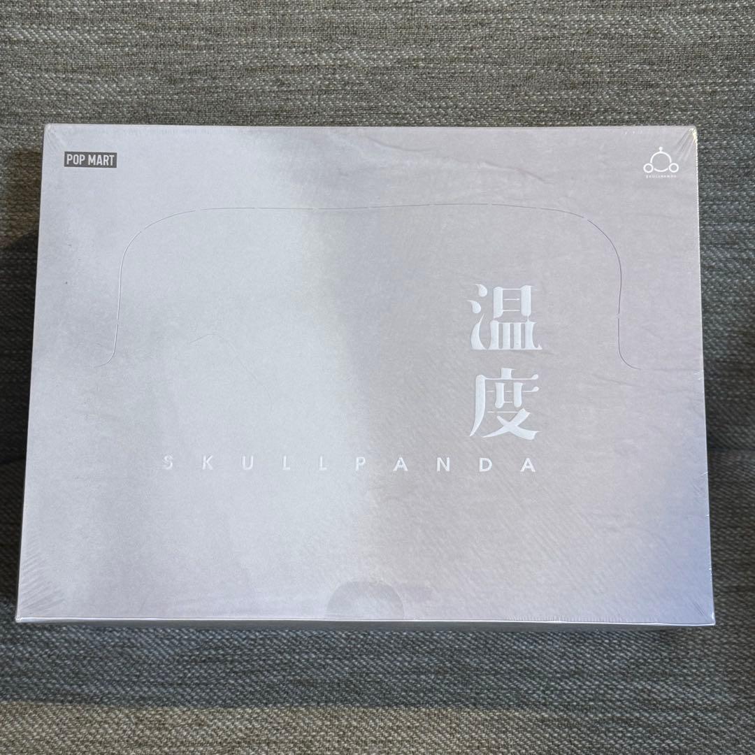 新品　POP MART SKULLPANDA　the warmth　温度