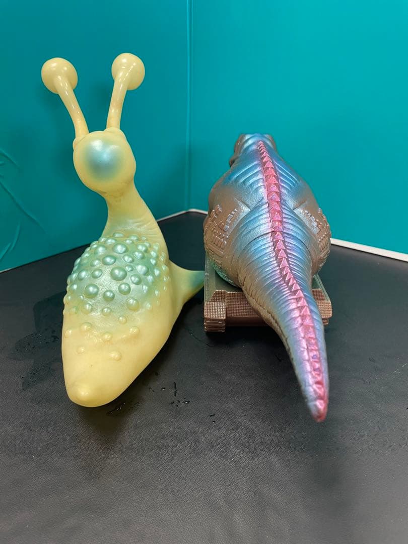 蓄光ナメゴン　恐竜戦車