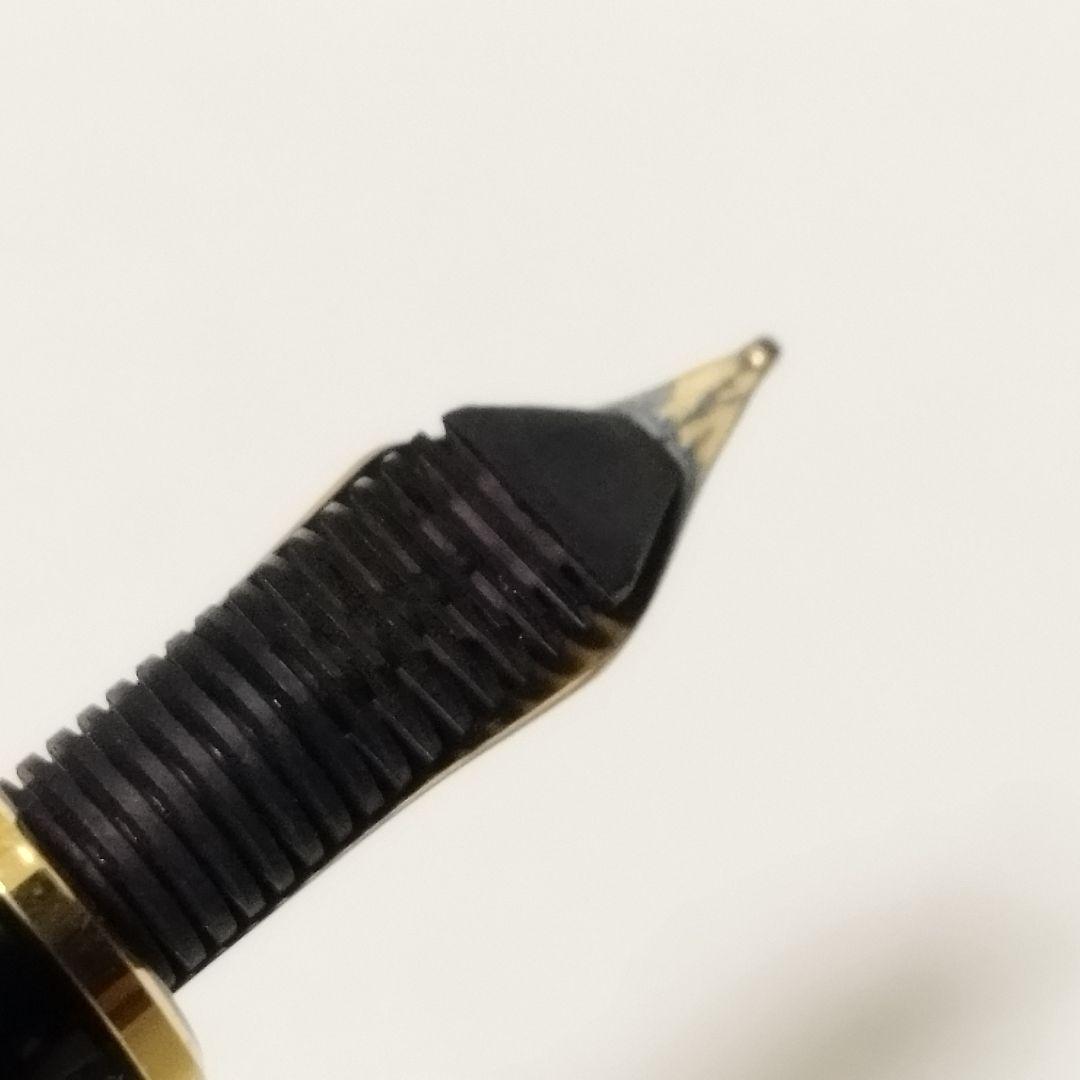 ペリカン スーベレーン M400 グリーンストライプ　EFニブ