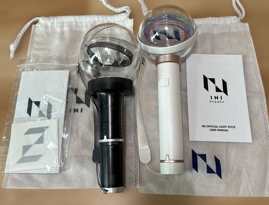 INI official light stick 2本ペンライト トレカ11人分