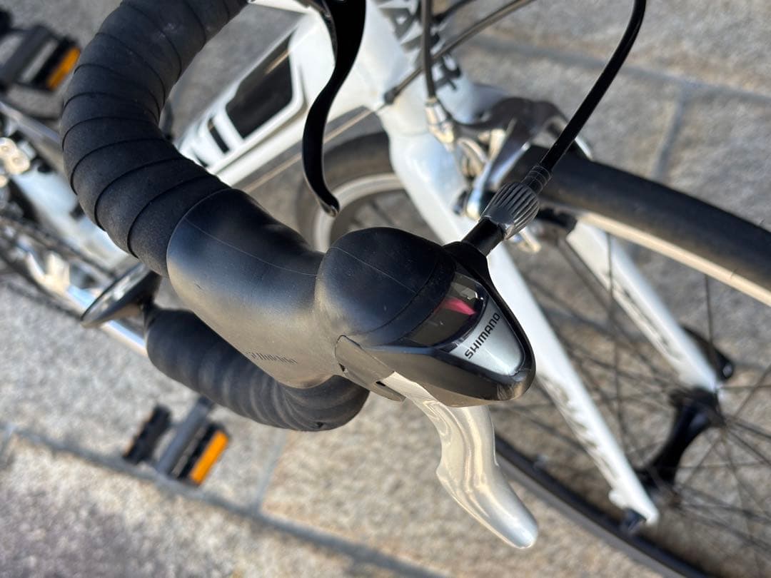 ロードバイクデビューに！ジャイアント　デファイ　giant DEFY3 ホワイト