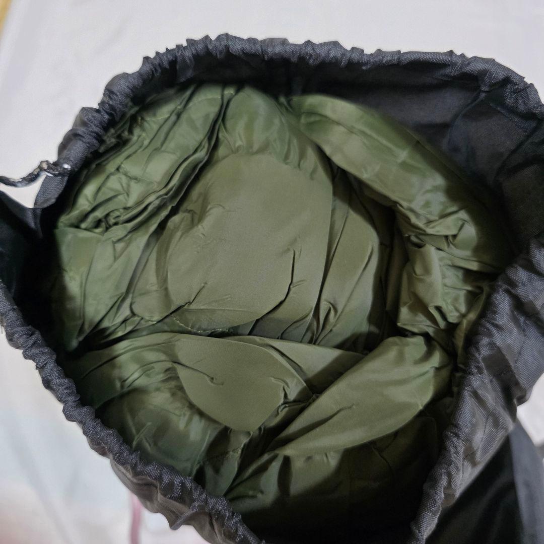 ダウンシュラフ 秋冬春用 寝袋 ダウン マミー型　アーミーグリーン