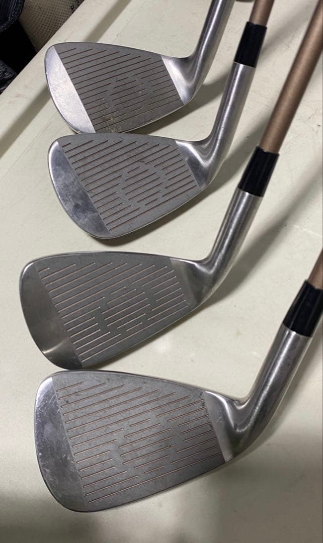 【FILA】レディース　ゴルフクラブセット　初心者　送料無料　グリップ新品