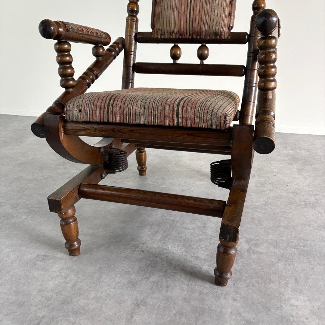 アンティーク ロッキングチェア ボビンターニング装飾×鋲打ち