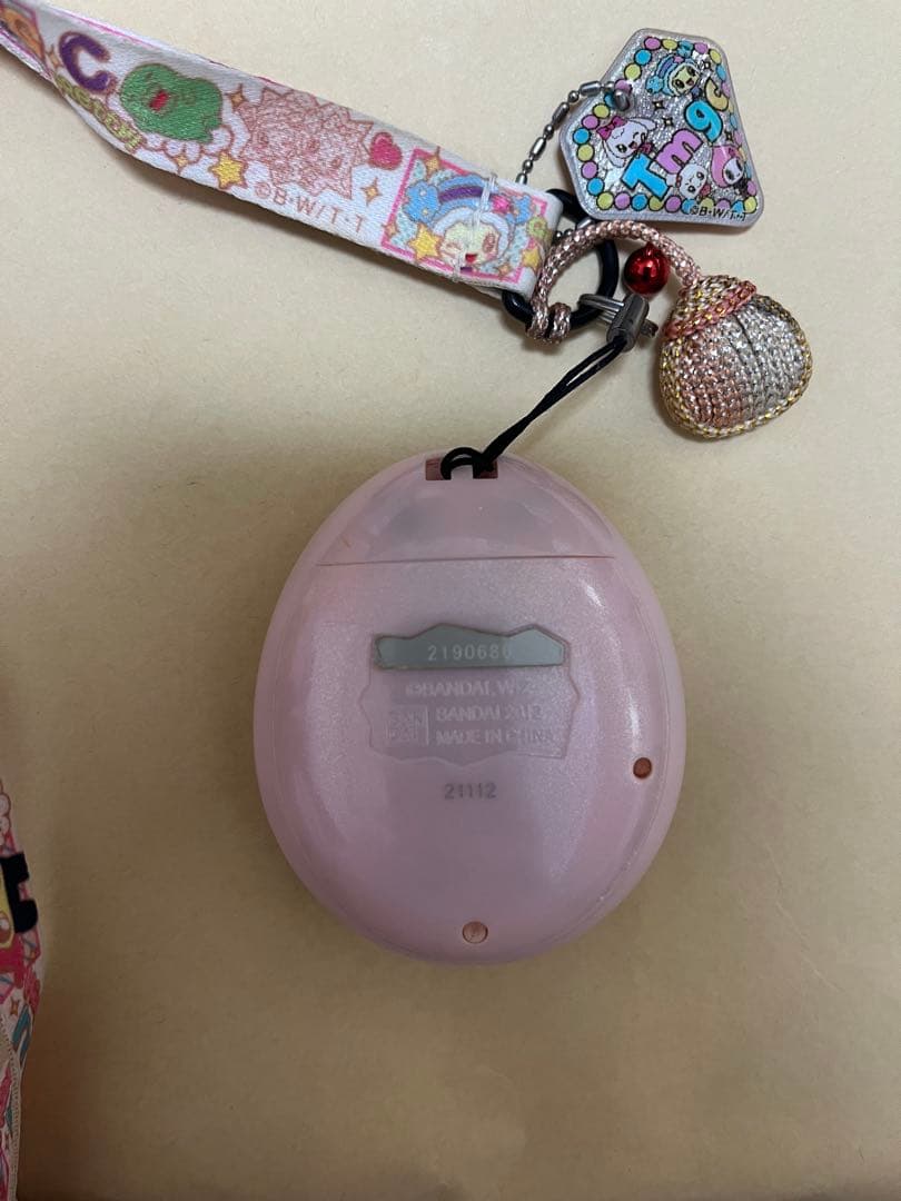 たまごっちTamagotchi ピンク ストラップ付き【ジャンク品】