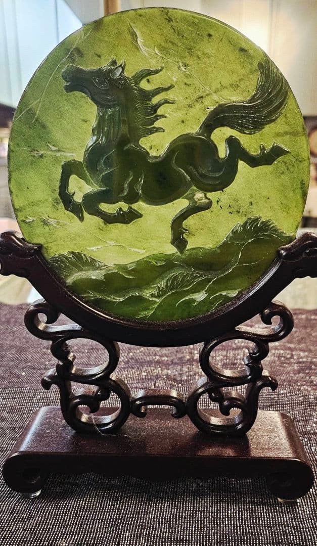 緑玉色　飾り　馬　置物