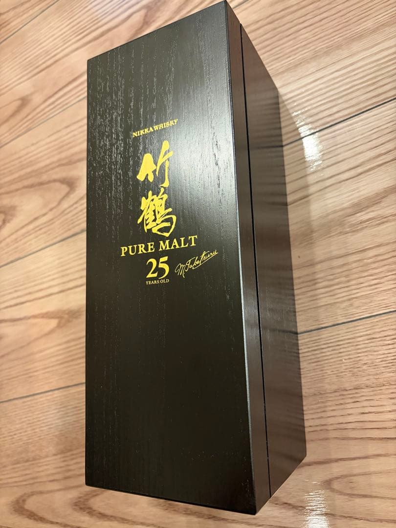 ニッカウヰスキー 竹鶴25年 ピュアモルト 25年 木箱入り　新品未開封