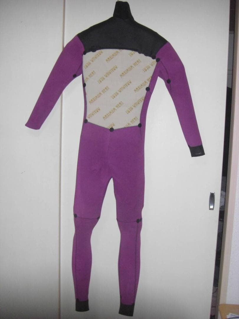 新品_Fellow ALL3mmチェストジップセミドライ