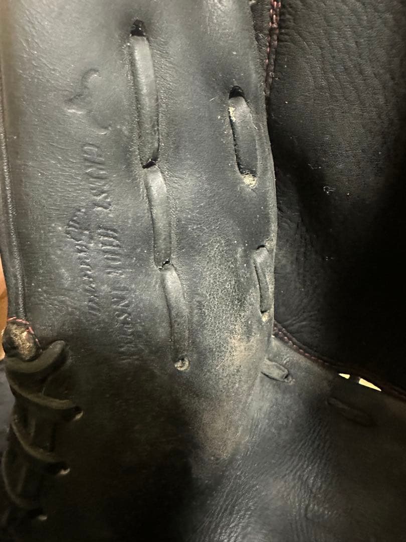 硬式投手用グローブ