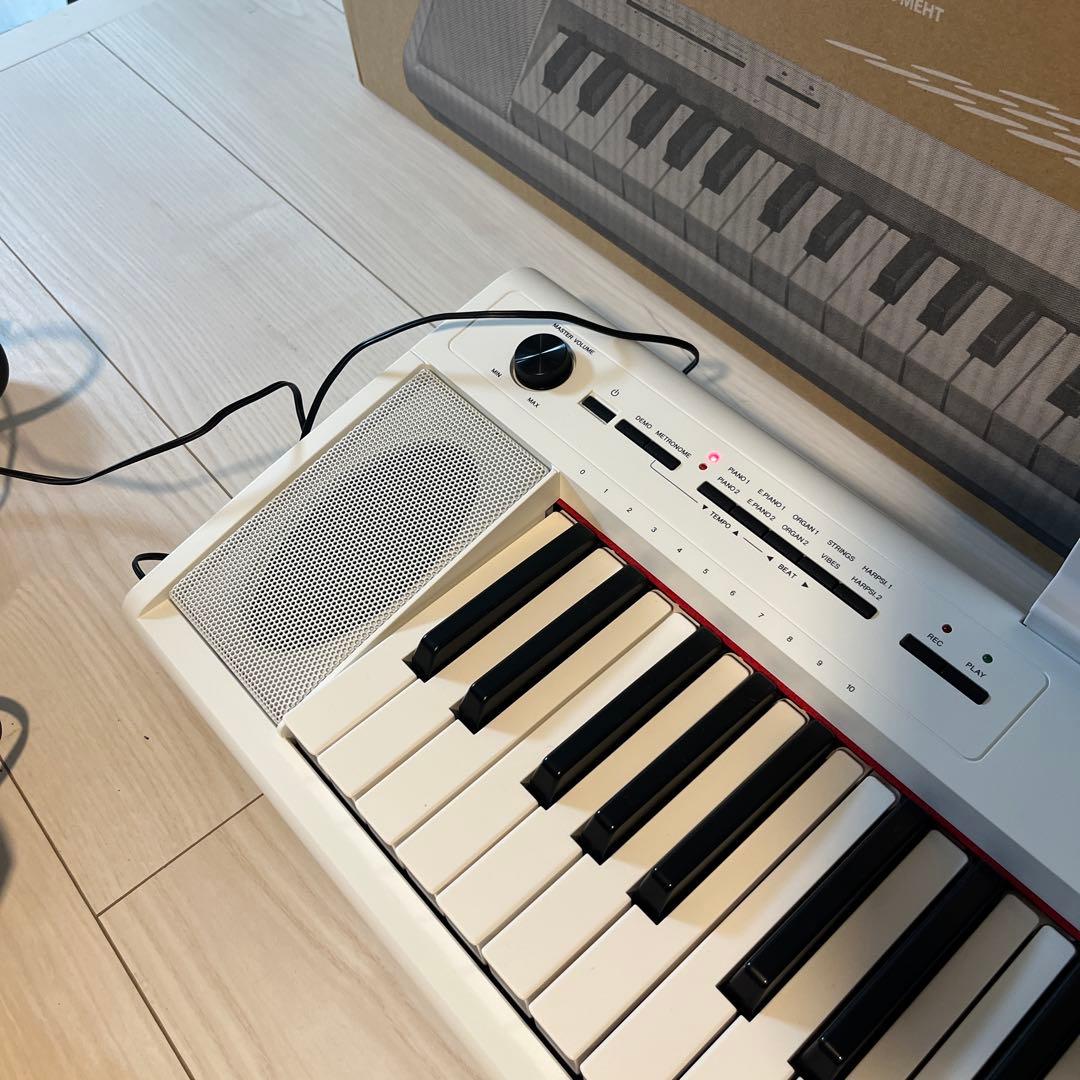 Yamaha NP-12 WH 電子ピアノ　キーボード　ヤマハ