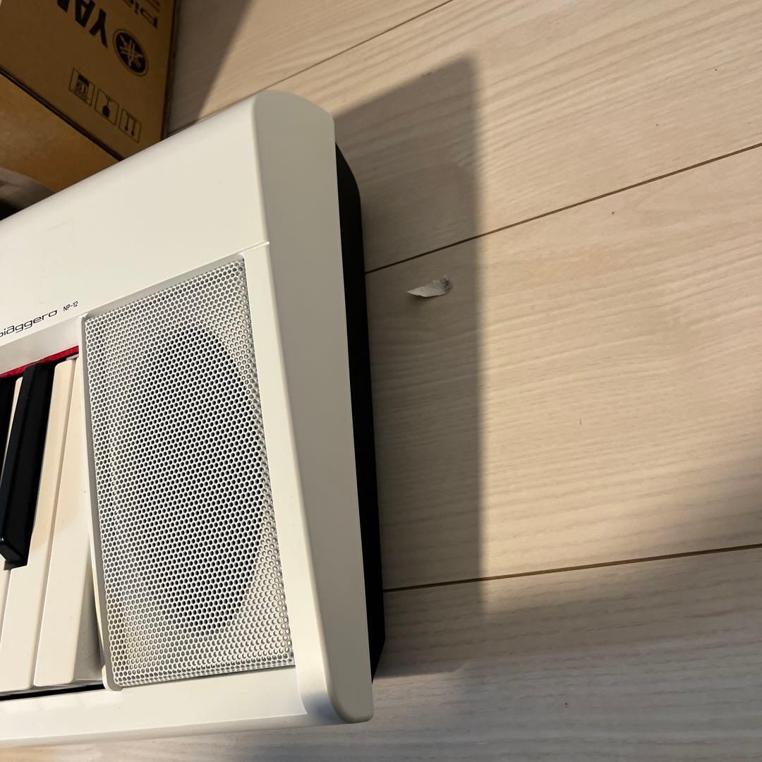 Yamaha NP-12 WH 電子ピアノ　キーボード　ヤマハ