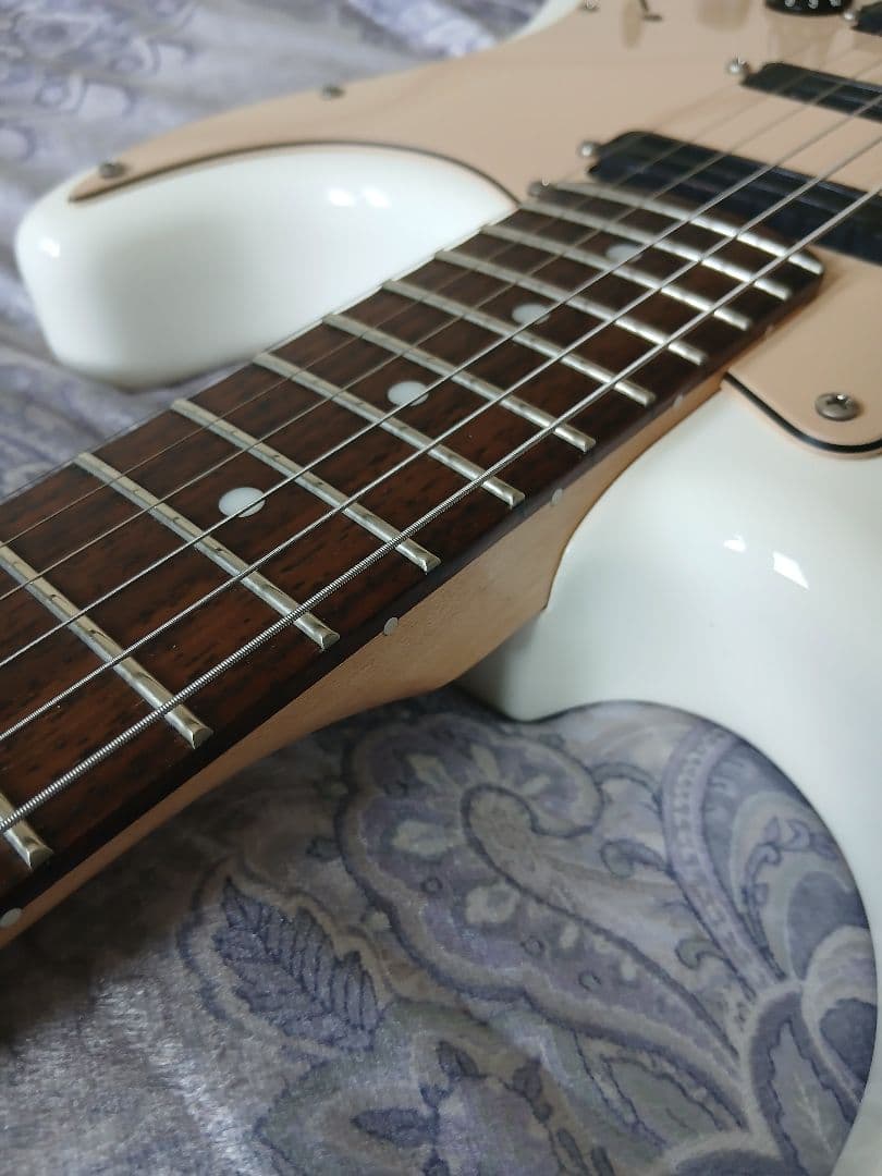 ギター Squier Deluxe Hot Rails Stratocaster