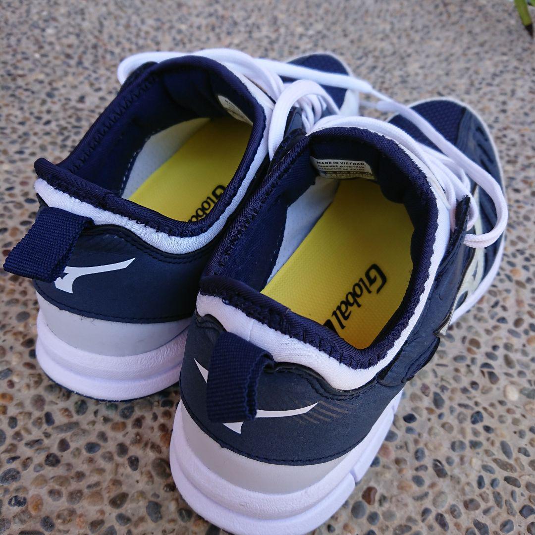 Mizuno Global Elite トレーニングシューズ ネイビー/ホワイト