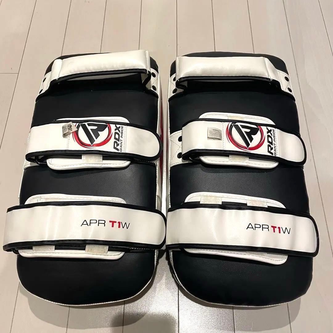 RDX APR T1W キックミット 黒/白