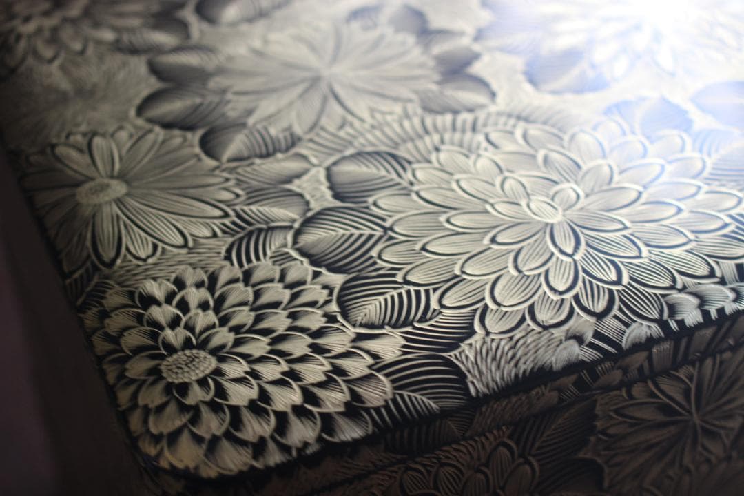 デッドストック！上質内朱黒漆に極上菊詰沈金の映える輪島塗三段重（検重箱お重