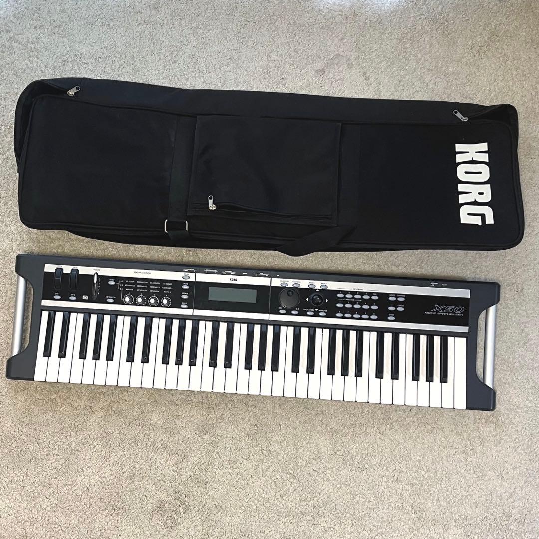 KORG X50 シンセサイザー 本体・電源コード・純正ソフトケース・外箱付き