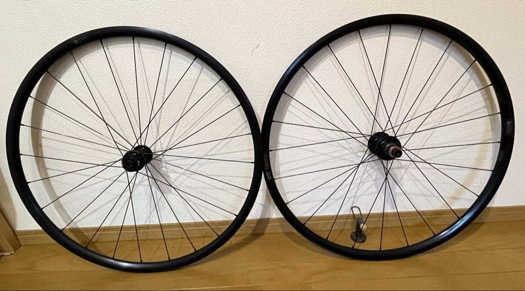 DTSWISS R470 DISC 前後セット　パナレーサータイヤ付き