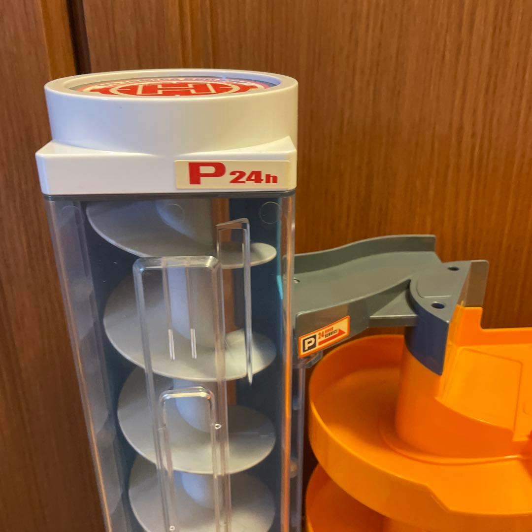 廃盤　BIGトミカビル スパイラルエレベーター　30台　電池いらず　中古品