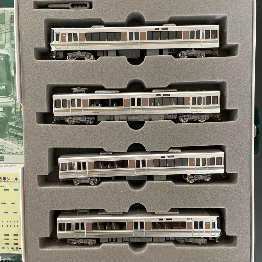 KATO 223系1000番台直流近郊形電車 基本セット　クハ222不点灯
