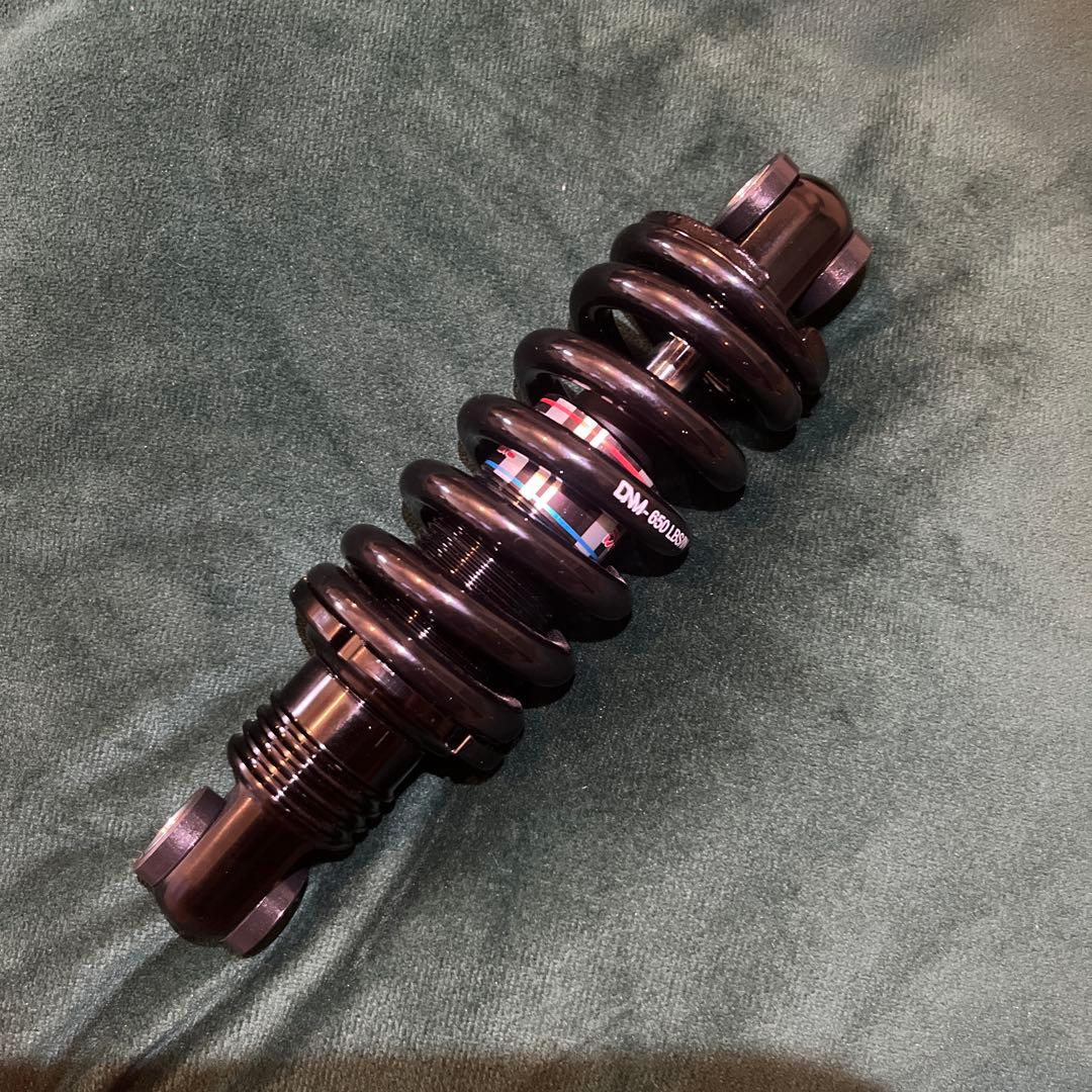 ブラック リアサスペンション